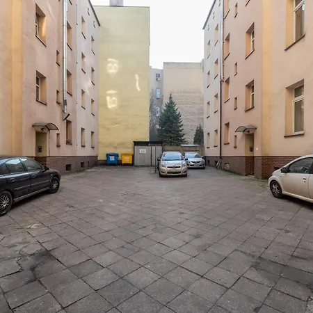 Apartmán Modern Space By Bookinghost