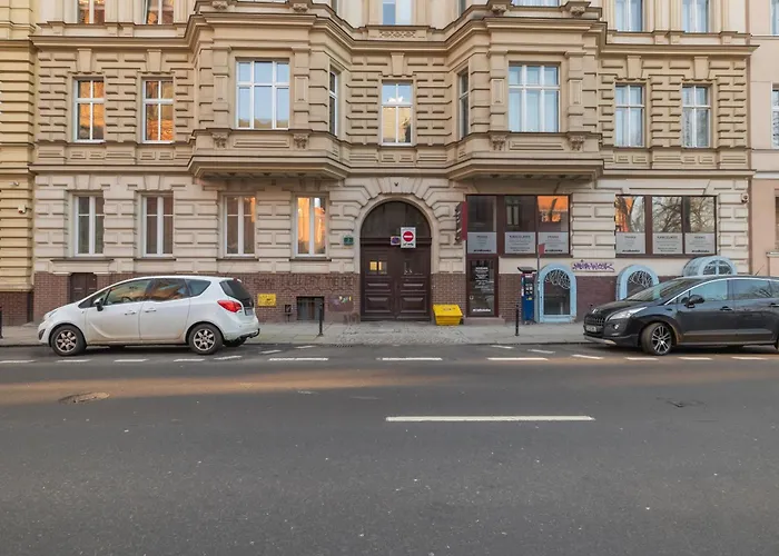 Modern Space By Bookinghost *