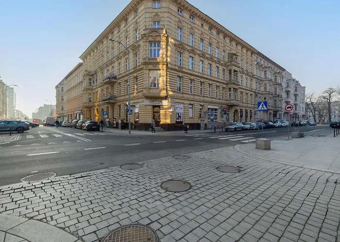 Modern Space By Bookinghost *