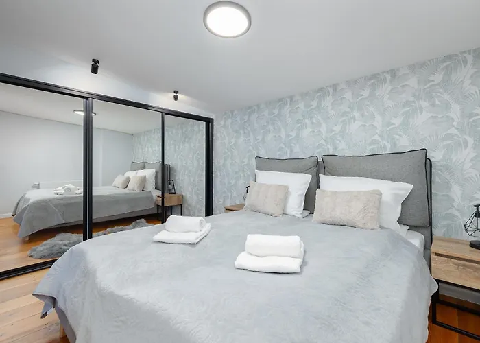 Modern Space By Bookinghost Štetín